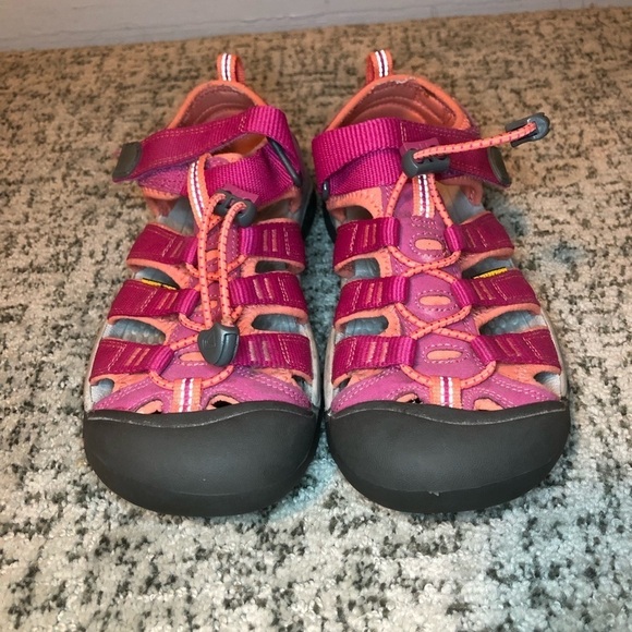 Keen Very Berry & Fusion Coral Newport H2 Sandals Size 4 - Picture 1 of 13